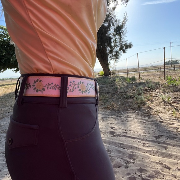 Daisy flower 1.5” Equestrian horse Snaffle Bit Belt Elastic… - Picture 3 of 7